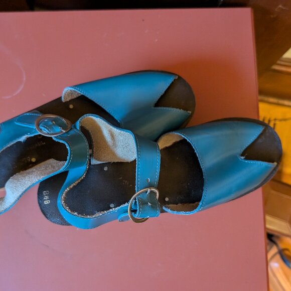 Vintage 1970s Blue Hand Painted Flower Wooden Platforms Sandals, 8.5B - Picture 6 of 6